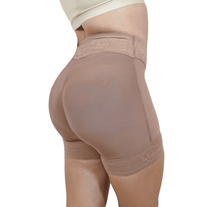 659 | Faja Short Low compression PRIDE